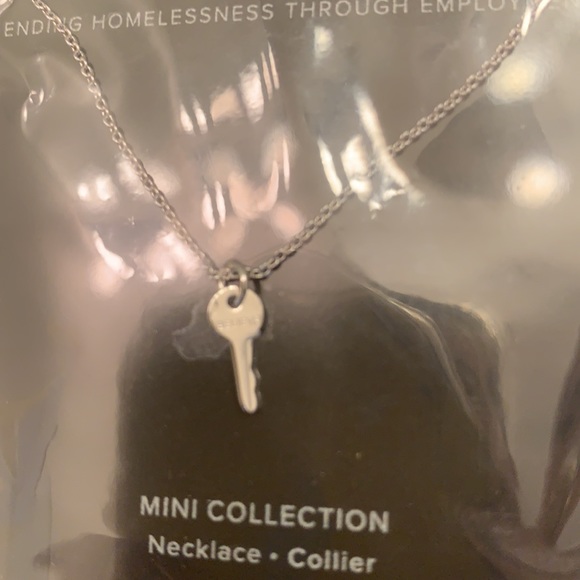 The Giving Key Believe Necklace - Picture 3 of 4